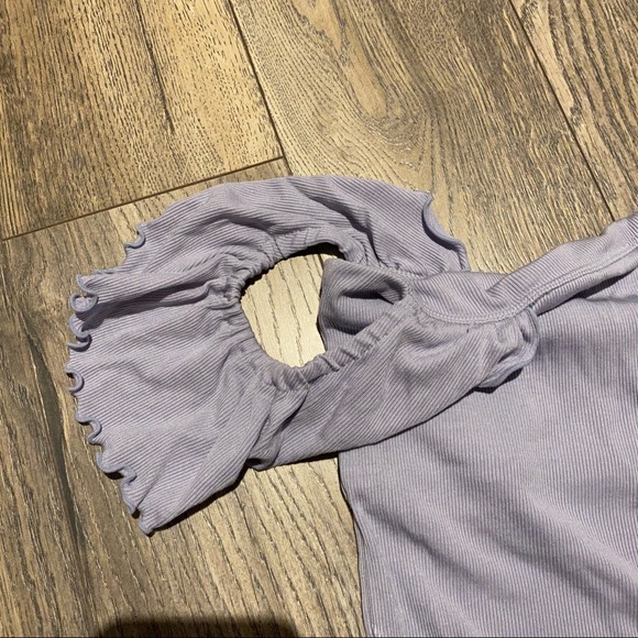 Aritzia Off the Shoulder Bodysuit - Picture 4 of 5